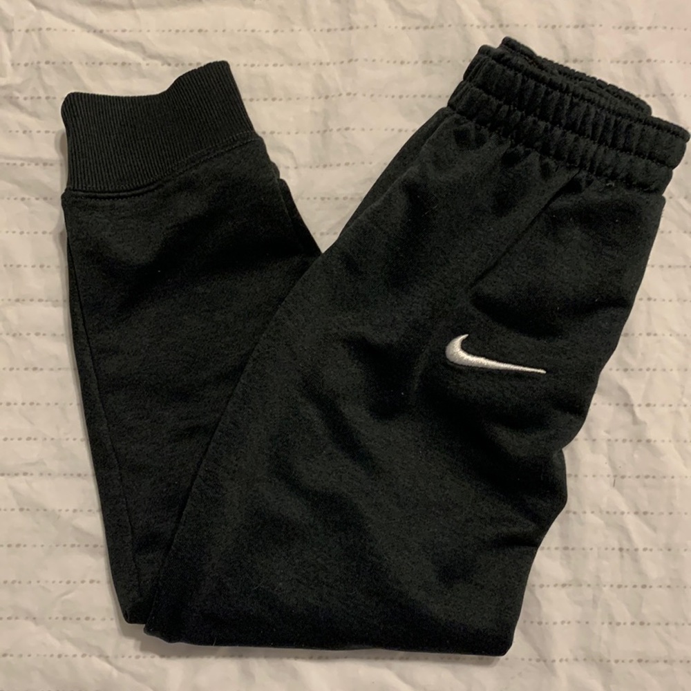 VGUC Nike Joggers Boys Sz 7